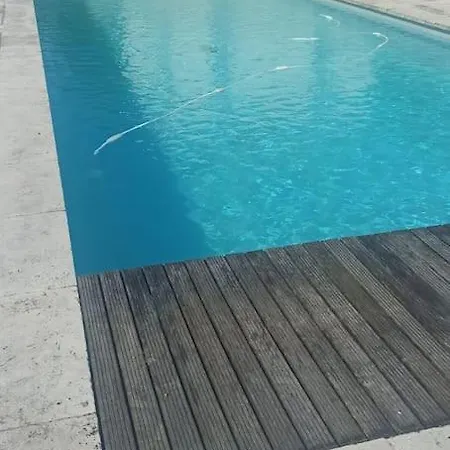 Avec Acces Piscine - Linge Non Fourni Holiday home *